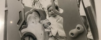 Darkroom Photo Lab: Developing Negatives & Printing Images